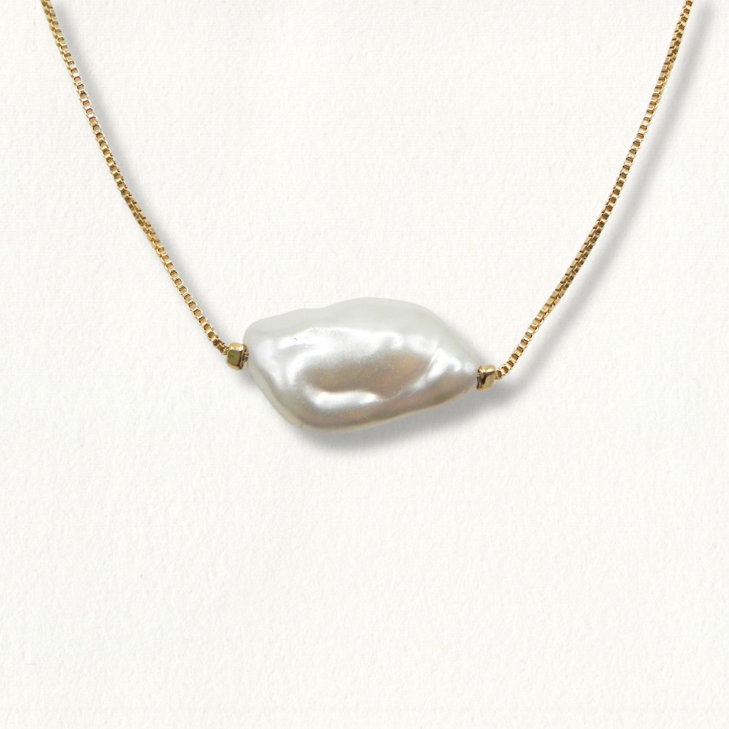 Thick Pearl Necklace